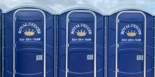 Best Deluxe Portable Toilet Rental  in Woodville, MS